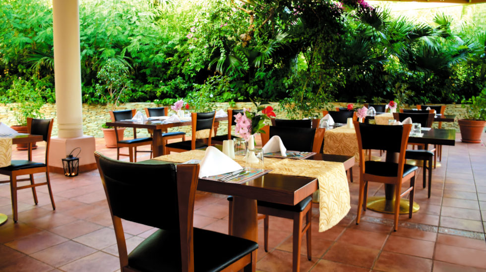 Out of the Blue Resort - Apleton Kosher Restaurant 
