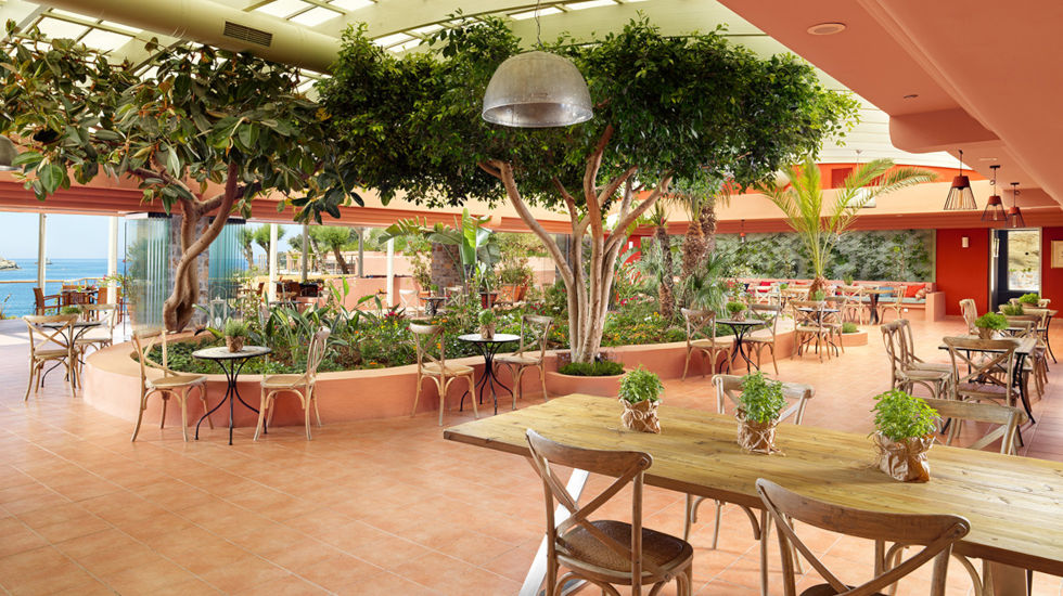 Out of the Blue Resort - Green Pepper Restaurant 