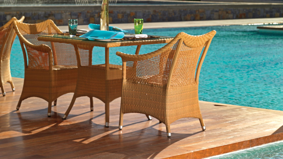 Out of the Blue Resort - H2O Restaurant Bar 