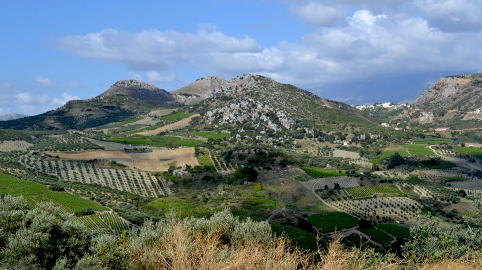 Koutouloufari Vilage Holiday Club - Activities - Itineraries - Lashithi Plateu Koutouloufari Vilage Holiday Club - Activities - Itineraries - Lashithi Plateu
